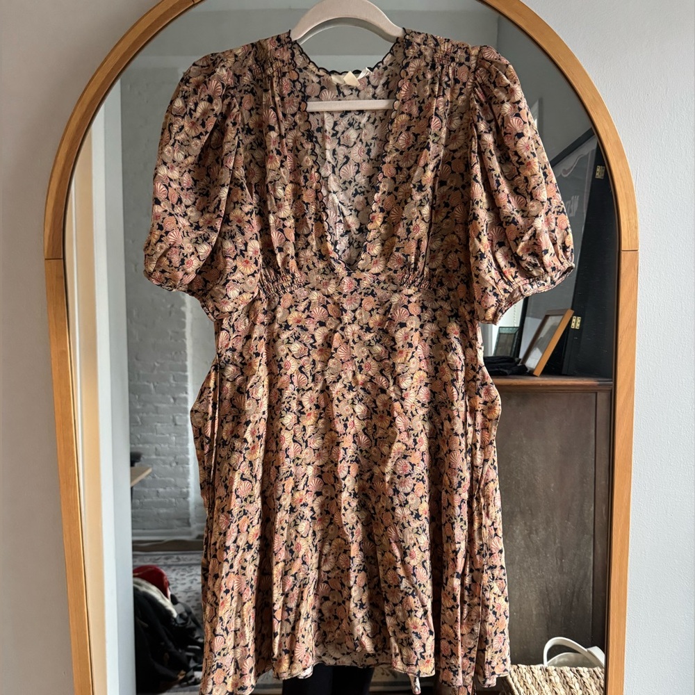 DÔEN Emilia Dress in Trésors de la Mer Sea Shell Print